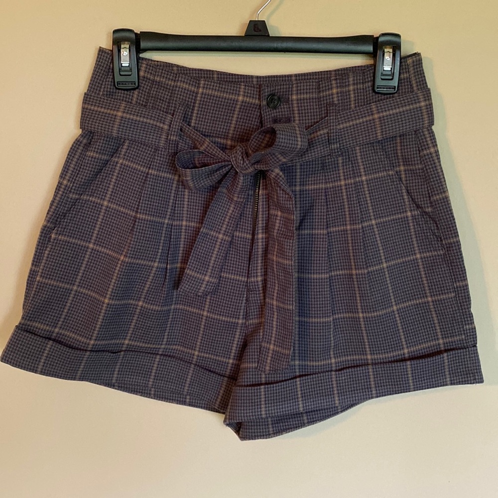 Abercrombie high waist short, size small